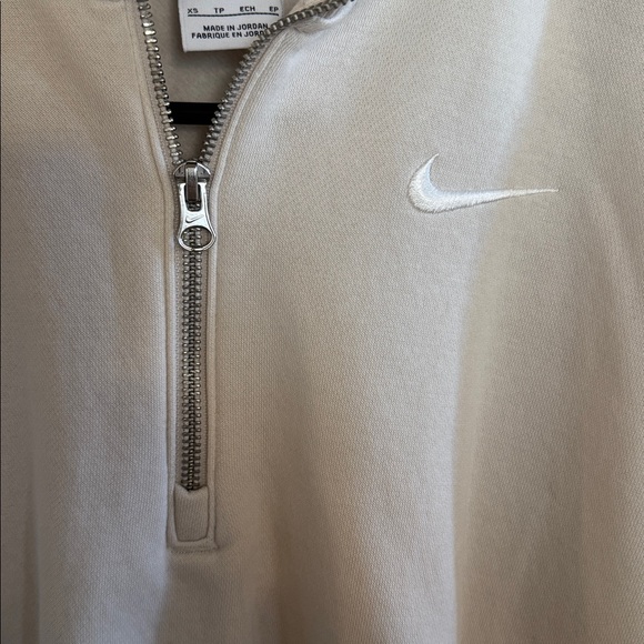 Nike Sportswear Phoenix fleece crop sweatshirt. Cream color size XS. Like new! - Picture 3 of 4